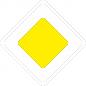 ДОУ-135 -  Дорожный знак главная дорого (пластиковый)